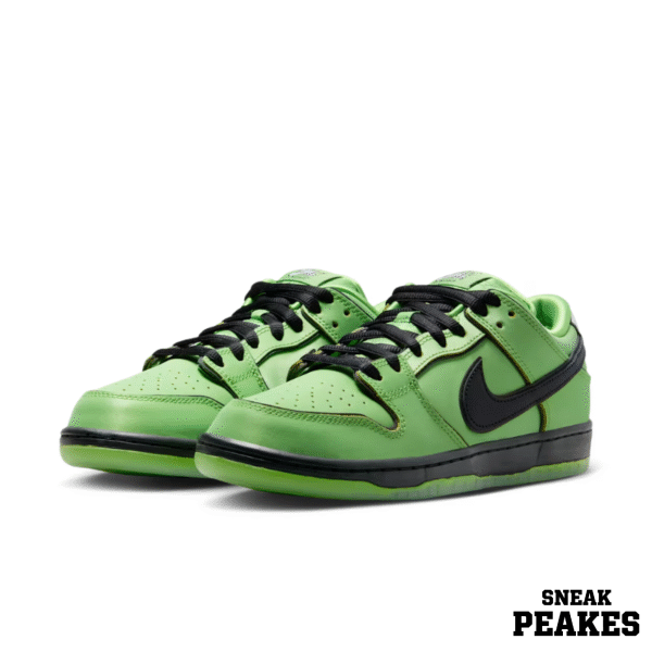 NIKE SB DUNK LOW  THE POWER PUFF GIRLS BUTTERCUP