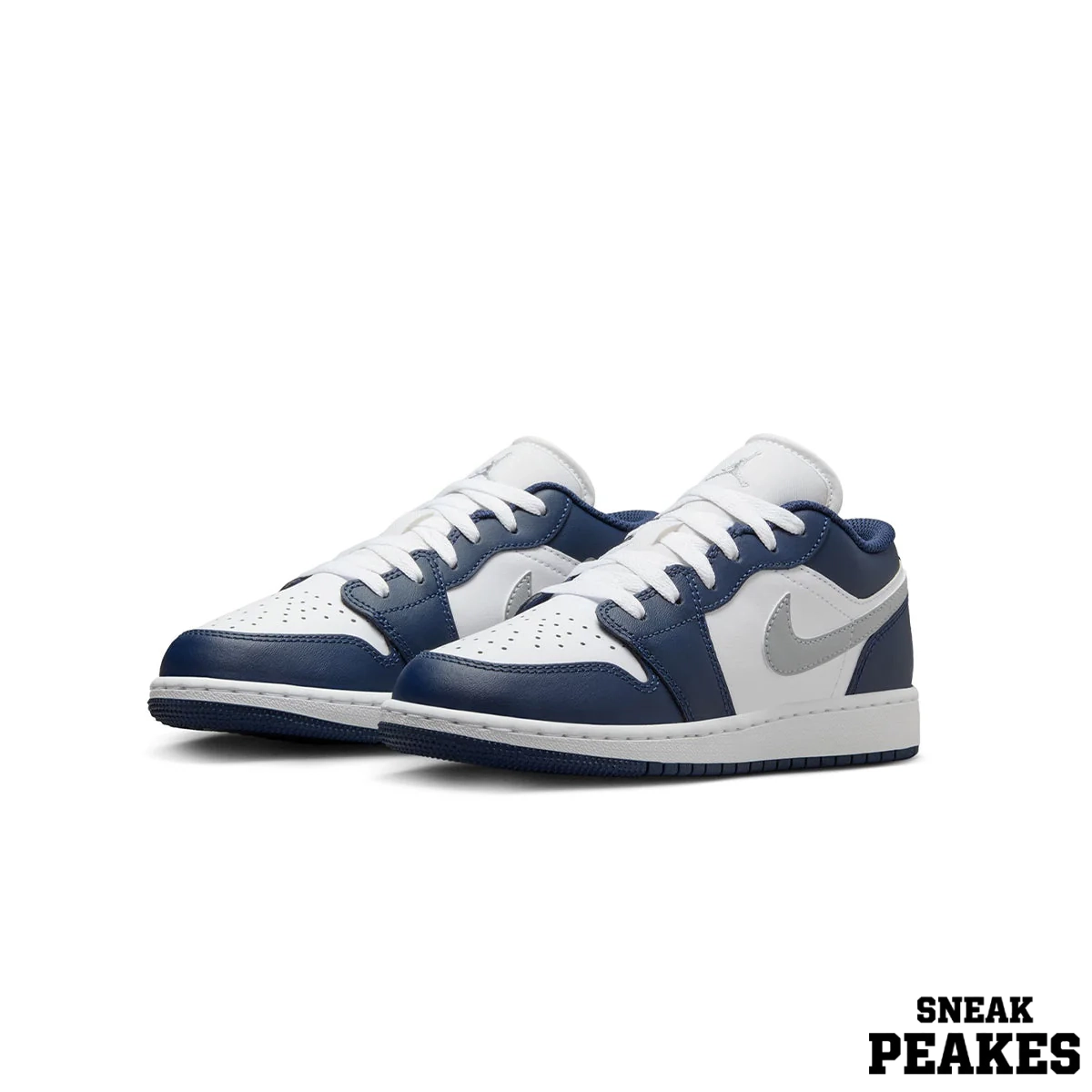 553560-141_2 AIR JORDAN 1 LOW WOLF GREY MIDNIGHT NAVY - Image 1